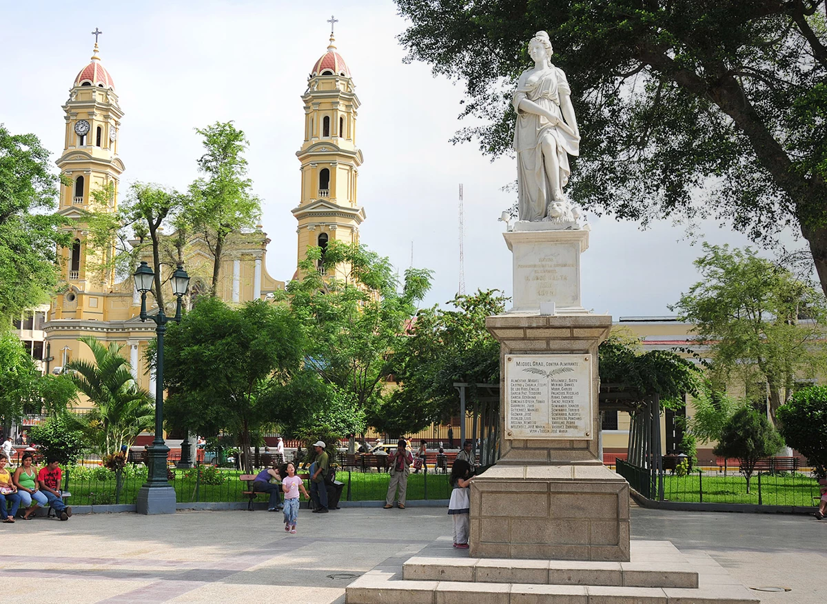 Lugares turísticos de Moquegua- Malecón de Ilo